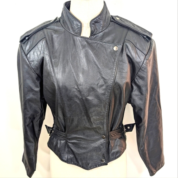 bermans Jackets & Blazers - VTG Berman's Leather Jacket W crossover snap lapel, basque waist. Large